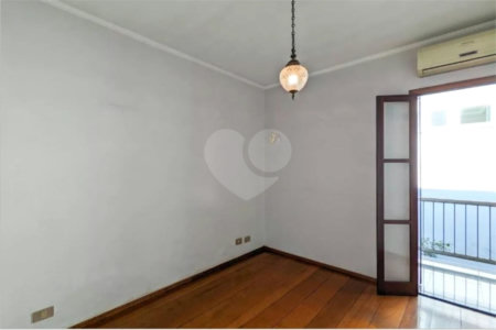 Casa à venda com 3 quartos, sendo 1 suíte,  em Jardim do Mar, São Bernardo do Campo, SP