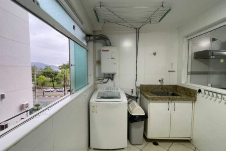Apartamento com 3 dormitórios frente a praia à venda, 161 m² por R$ 2.200.000 - Gonzaga - Santos/SP