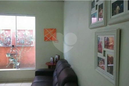Casa Térrea à venda com 3 quartos em Chora Menino, São Paulo, SP