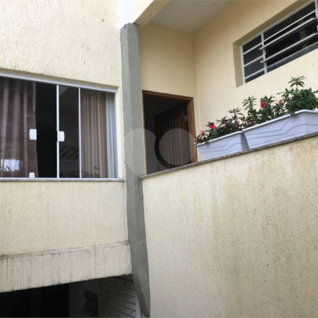 Sobrado à venda com 3 suítes em Vila Nivi, São Paulo, SP