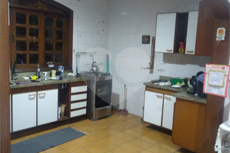 Sobrado à venda com 5 quartos, sendo 2 suítes, em Vila Rosália, Guarulhos, SP