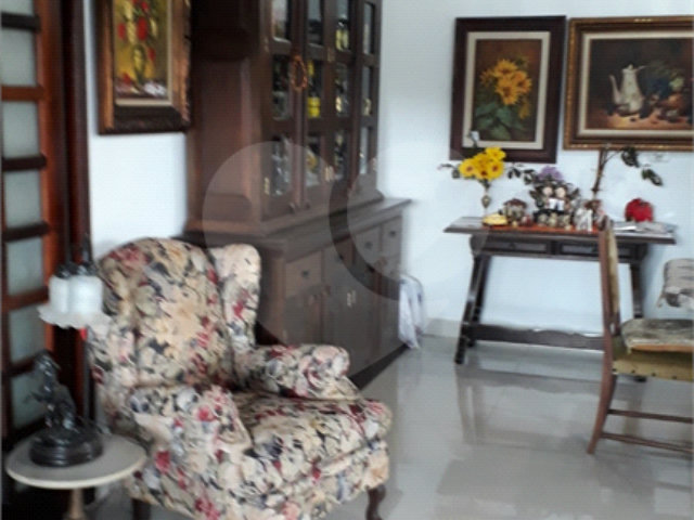 Casa à venda com 3 suítes no condomínio Gleba II, Mairiporã - SP