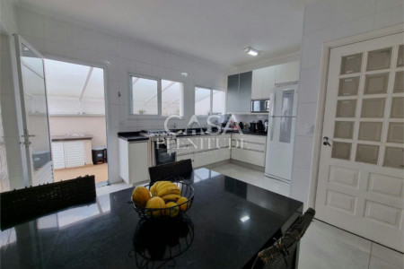 Sobrado à venda com 3 quartos, sendo 1 suíte, em Parque Residencial Villa dos Inglezes, Sorocaba, SP