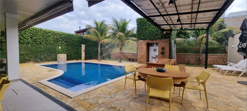 Casa à venda com 4 suítes no condomínio Xapada, Itu - SP