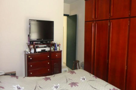 Casa à venda com 3 quartos, sendo 1 suíte,  em Jardim Esmeralda, São Paulo, SP