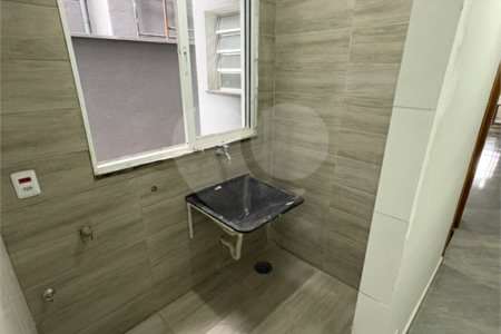 Casa à venda com 3 quartos, sendo 1 suíte, no condomínio Felipe Camarao, Poá - SP