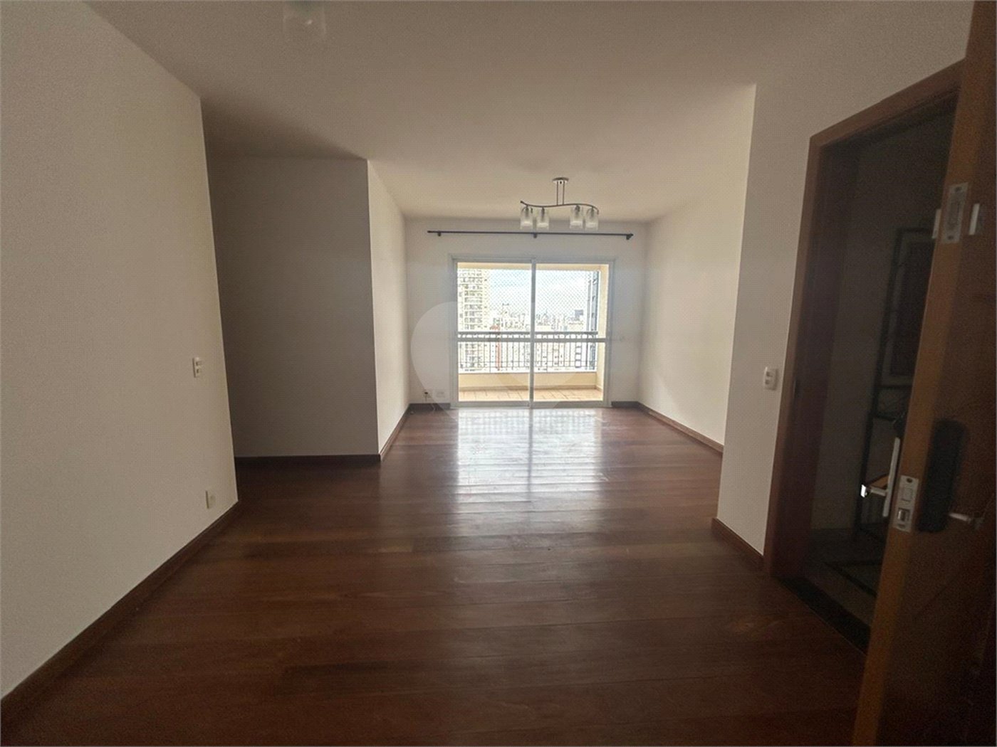 Apartamento para alugar com 3 quartos, sendo 1 suíte, em Pinheiros, São Paulo, SP