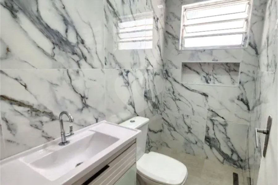 Sobrado à venda com 2 quartos em Vila Guedes, São Paulo, SP