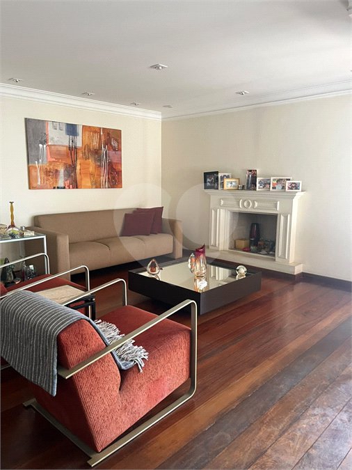 Apartamento à venda com 3 suítes em Real Parque, São Paulo, SP