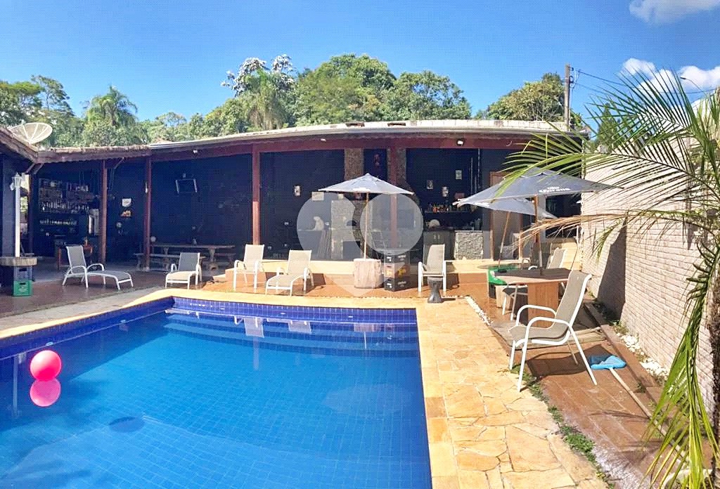 Casa à venda com 4 suítes no condomínio Sausalito, Mairiporã - SP