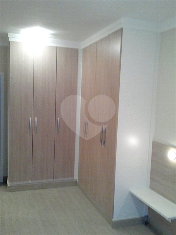 Casa à venda com 3 quartos, sendo 1 suíte, no condomínio Lago da Serra, Araçoiaba da Serra - SP