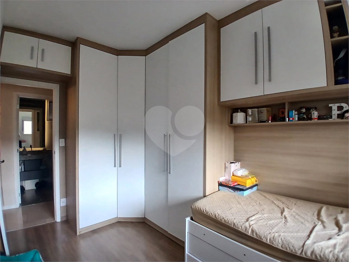 Apartamento à venda com 2 quartos, sendo 1 suíte,  em Bairro do Cambará, São Roque, SP