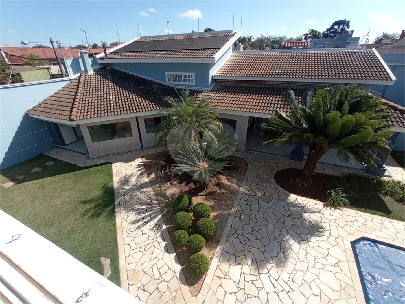 Casa à venda com 3 suítes em Vila Nastri, Itapetininga, SP