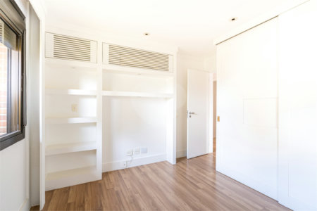 Apartamento à venda com 4 quartos, sendo 3 suítes, em Vila Andrade, São Paulo, SP
