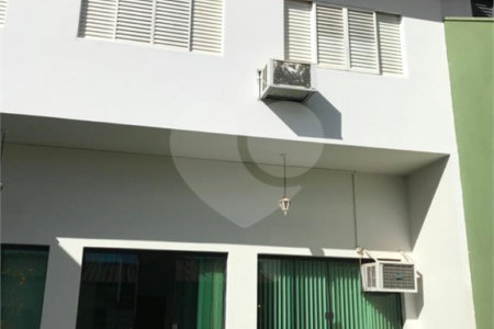 Casa para venda no condomínio fechado Green Village