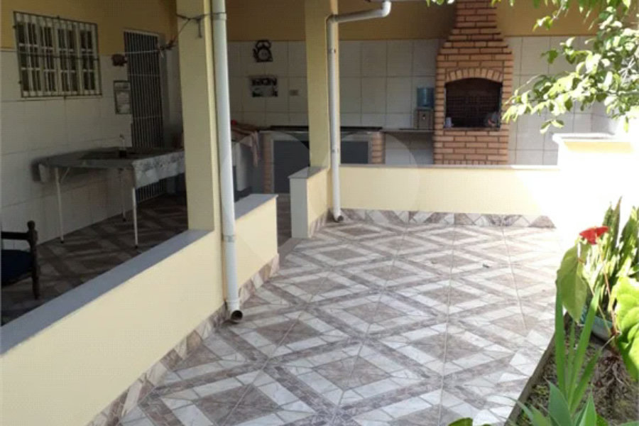 Casa Térrea à venda com 2 quartos, sendo 1 suíte, no Centro, Itanhaém, SP