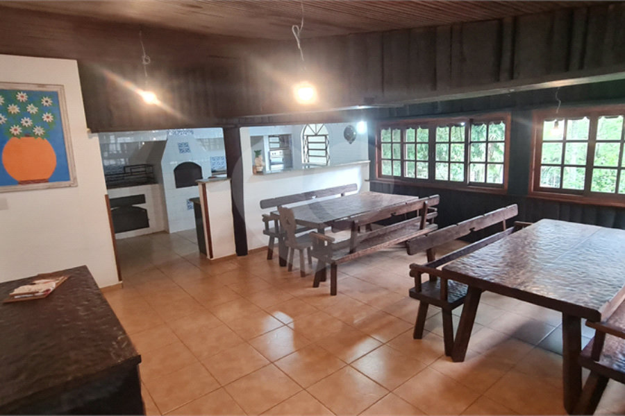 Casa à venda com 4 suítes no condomínio Jardim da Montanha I, Mairiporã - SP