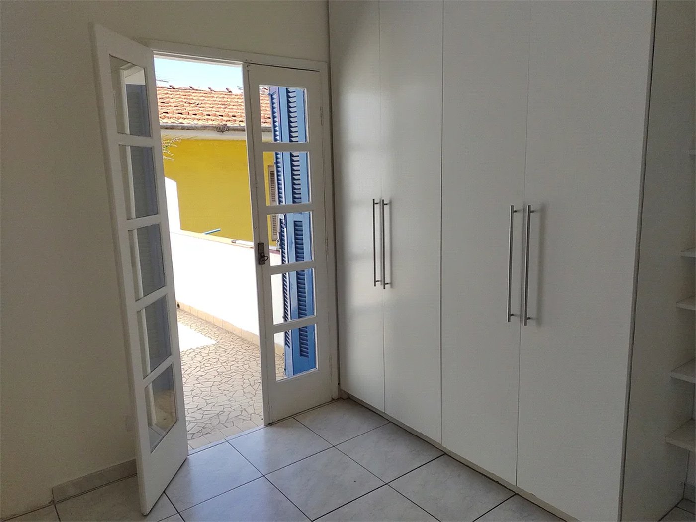 Casa à venda com 3 quartos, sendo 1 suíte, em Vila Cordeiro, São Paulo, SP
