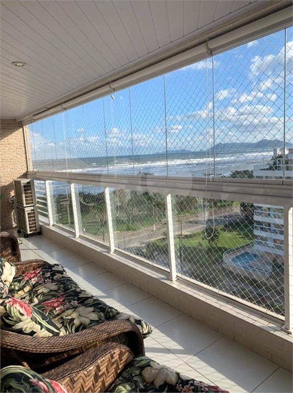 Apartamento à venda com 2 quartos, sendo 1 suíte,  em Indaiá, Bertioga, SP