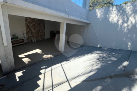 Sobrado à venda com 4 quartos, sendo 3 suítes, em Jardim Paulista, Atibaia, SP
