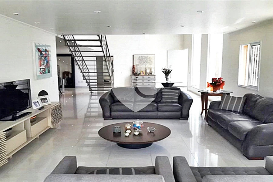 Casa à venda com 4 quartos, sendo 3 suítes, em Santana, São Paulo, SP