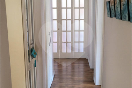 Sobrado à venda com 4 quartos, sendo 3 suítes, em Brooklin Paulista, São Paulo, SP