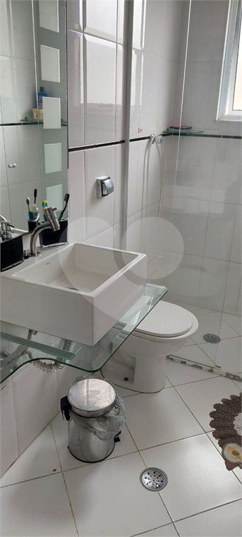 Sobrado à venda com 3 quartos, sendo 1 suíte, em Vila Constança, São Paulo, SP