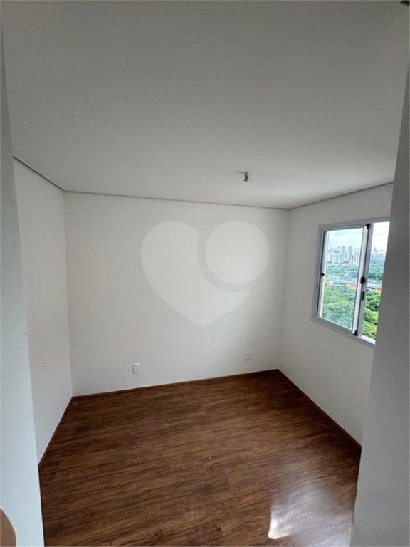 Apartamento à venda com 2 quartos em Parque Industrial Tomas Edson, São Paulo, SP