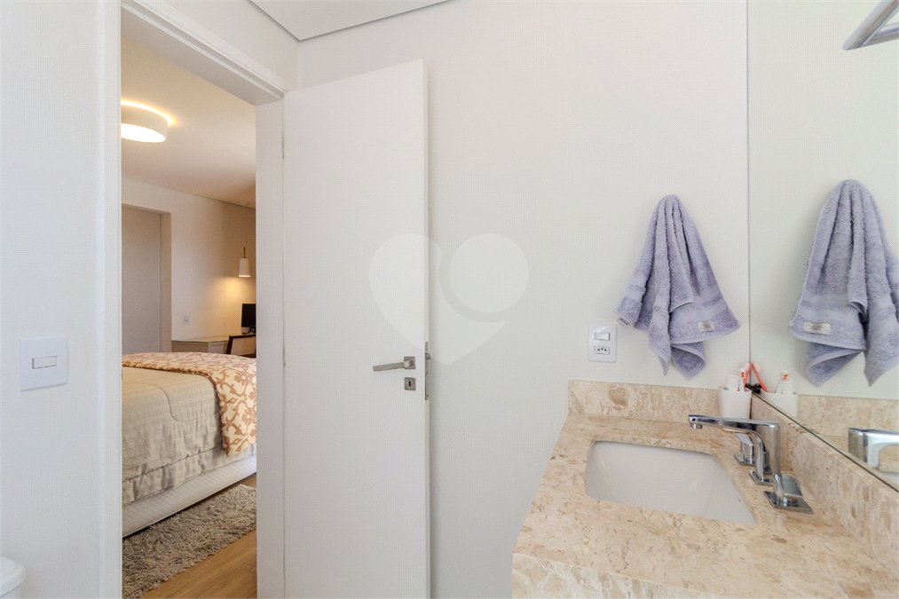 Apartamento à venda com 3 suítes em Vila Ipojuca, São Paulo, SP