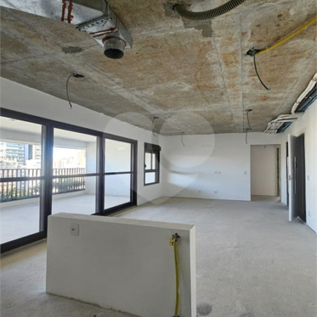 Apartamento à venda com 3 quartos, sendo 1 suíte,  em Pinheiros, São Paulo, SP