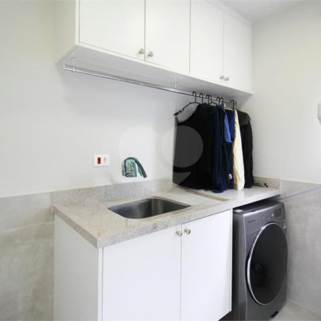 Apartamento à venda com 2 quartos, sendo 1 suíte,  em Vila Olímpia, São Paulo, SP