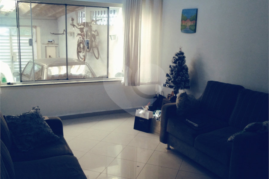 Casa à venda com 3 quartos, sendo 1 suíte, em Santana, São Paulo, SP