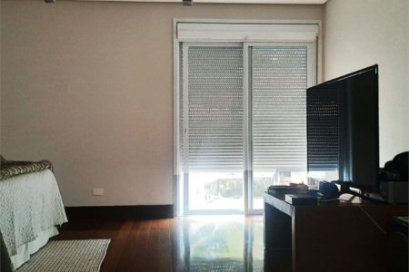 Sobrado à venda com 4 quartos, sendo 2 suítes,  em Bela Aliança, São Paulo, SP