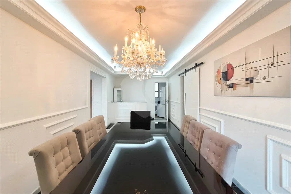 Cobertura sofisticada no Jardim do Mar, em São Bernardo do Campo, com 4 dormitórios, closet, hidromassagem, varanda, 5 vagas de garagem e lazer completo. Ideal para quem busca conforto e exclusividade.