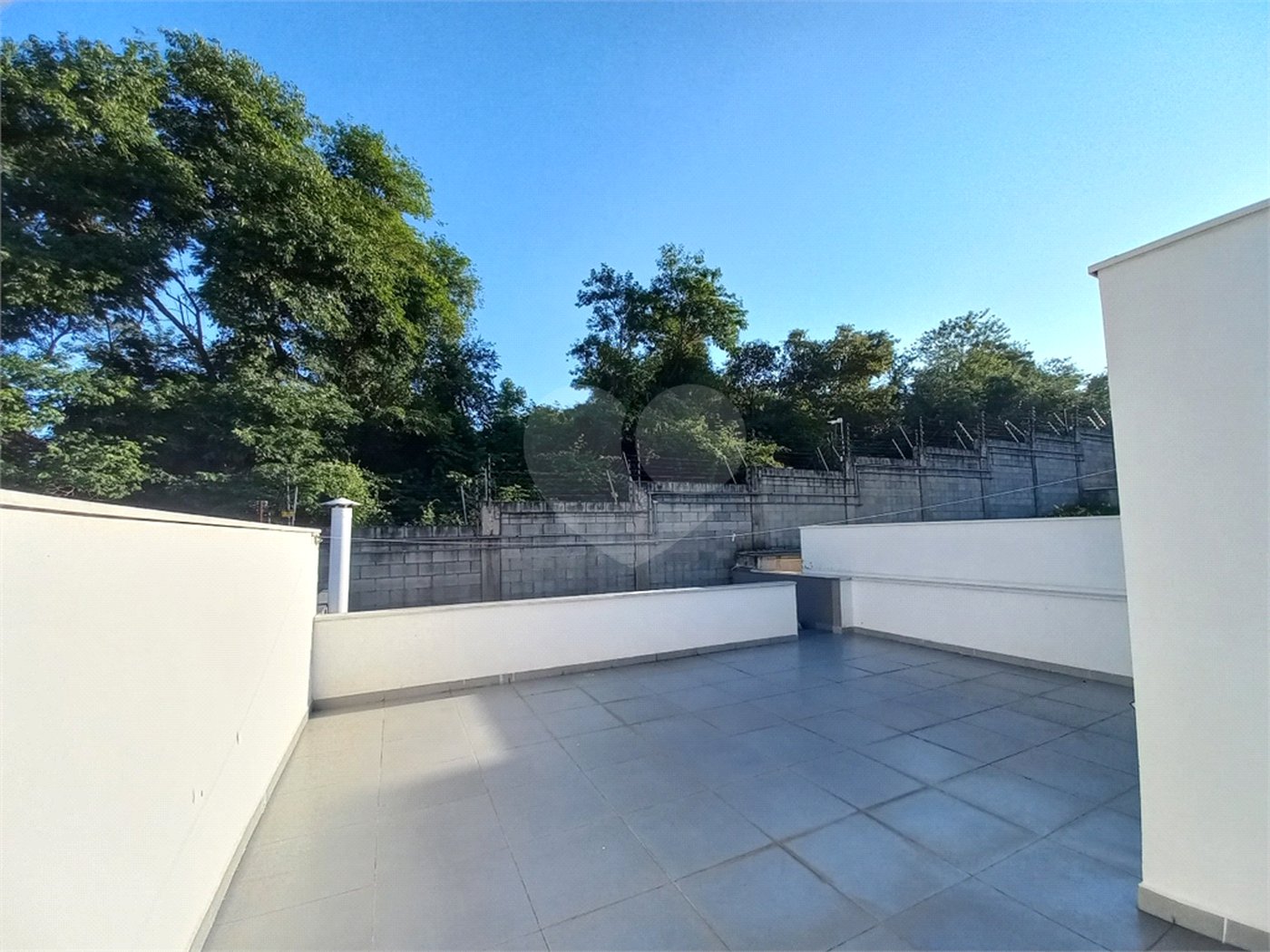 Casa à venda com 2 quartos, sendo 1 suíte, no condomínio Horto Florestal Villagio, Sorocaba - SP