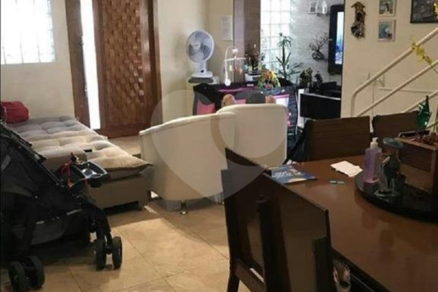 Sobrado à venda com 3 suítes em Jaçanã, São Paulo, SP