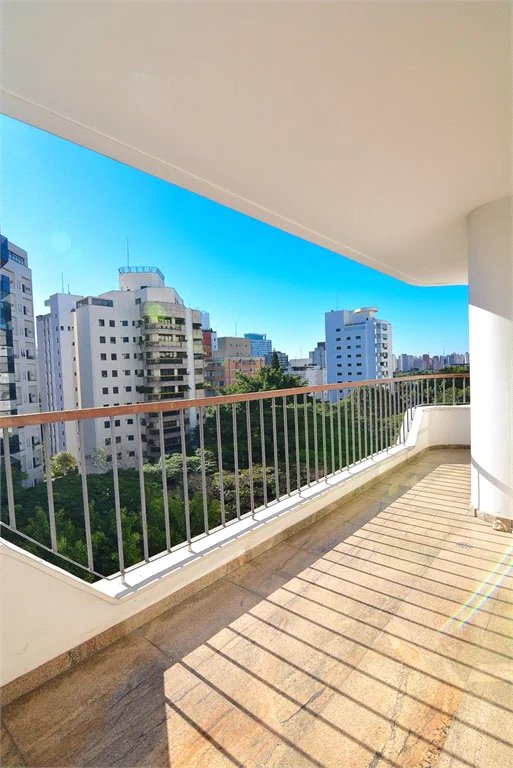 Apartamento à venda com 4 quartos, sendo 2 suítes, em Brooklin Paulista, São Paulo, SP