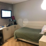 Sobrado à venda com 3 quartos, sendo 2 suítes,  em Vila Nivi, São Paulo, SP