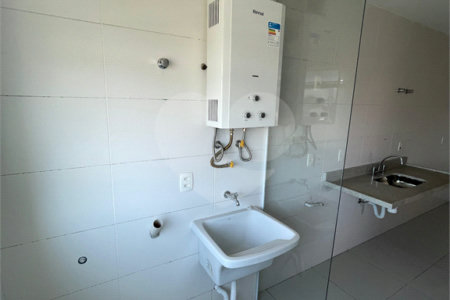 Apartamento à venda com 3 quartos, sendo 1 suíte, em Campo Grande, Rio de Janeiro, RJ