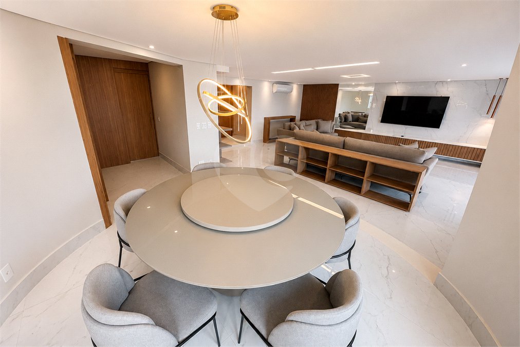 Apartamento à venda com 5 suítes em Parque Enseada, Guarujá, SP