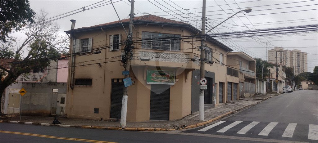Sobrado à venda com 4 quartos em Calmon Viana, Poá, SP