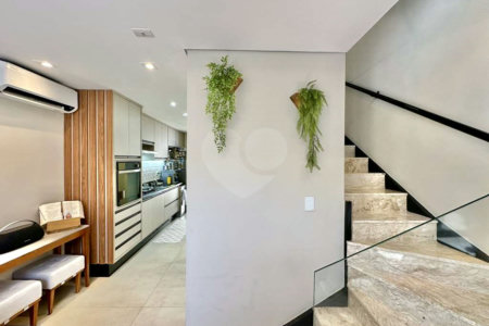Casa à venda com 2 suítes no condomínio Gran Loft, Cotia - SP