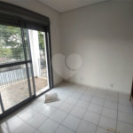 Sobrado à venda com 3 quartos, sendo 1 suíte,  em Tremembé, São Paulo, SP