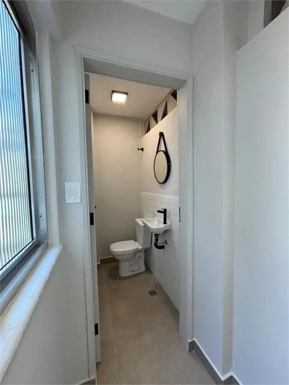 Apartamento à venda com 3 quartos, sendo 1 suíte,  em Pinheiros, São Paulo, SP