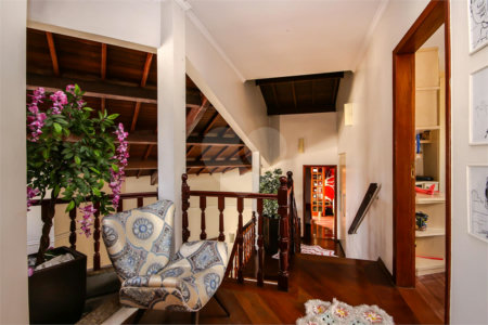 Casa à venda com 5 quartos, sendo 3 suítes, em City América, São Paulo, SP