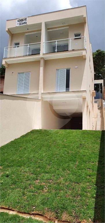 Casa à venda com 3 quartos, sendo 1 suíte, em Vila Santa Rosália, São Roque, SP
