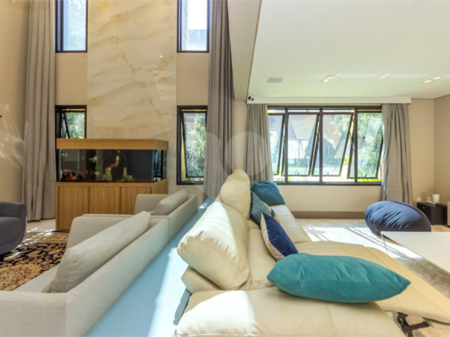 Casa à venda com 3 suítes no condomínio Reserva 8, São Paulo - SP