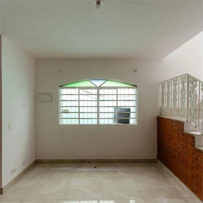 Sobrado à venda ou para alugar com 3 quartos, sendo 1 suíte, em Conjunto Residencial Vista Verde, São Paulo, SP
