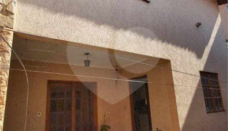 Sobrado à venda com 7 quartos, sendo 2 suítes,  em Jardim Marajoara, São Paulo, SP