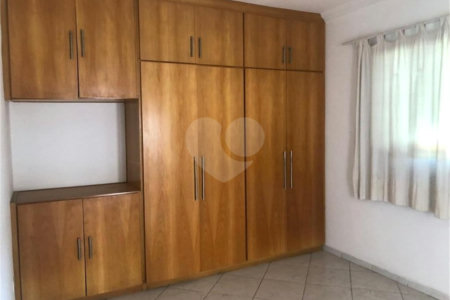 Casa à venda com 4 suítes no condomínio Vila das Emboabas, São Paulo - SP